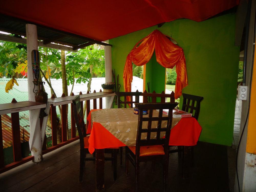 Cabinas Tortuguero Natural Buitenkant foto