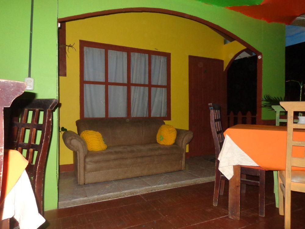 Cabinas Tortuguero Natural Hostel Buitenkant foto