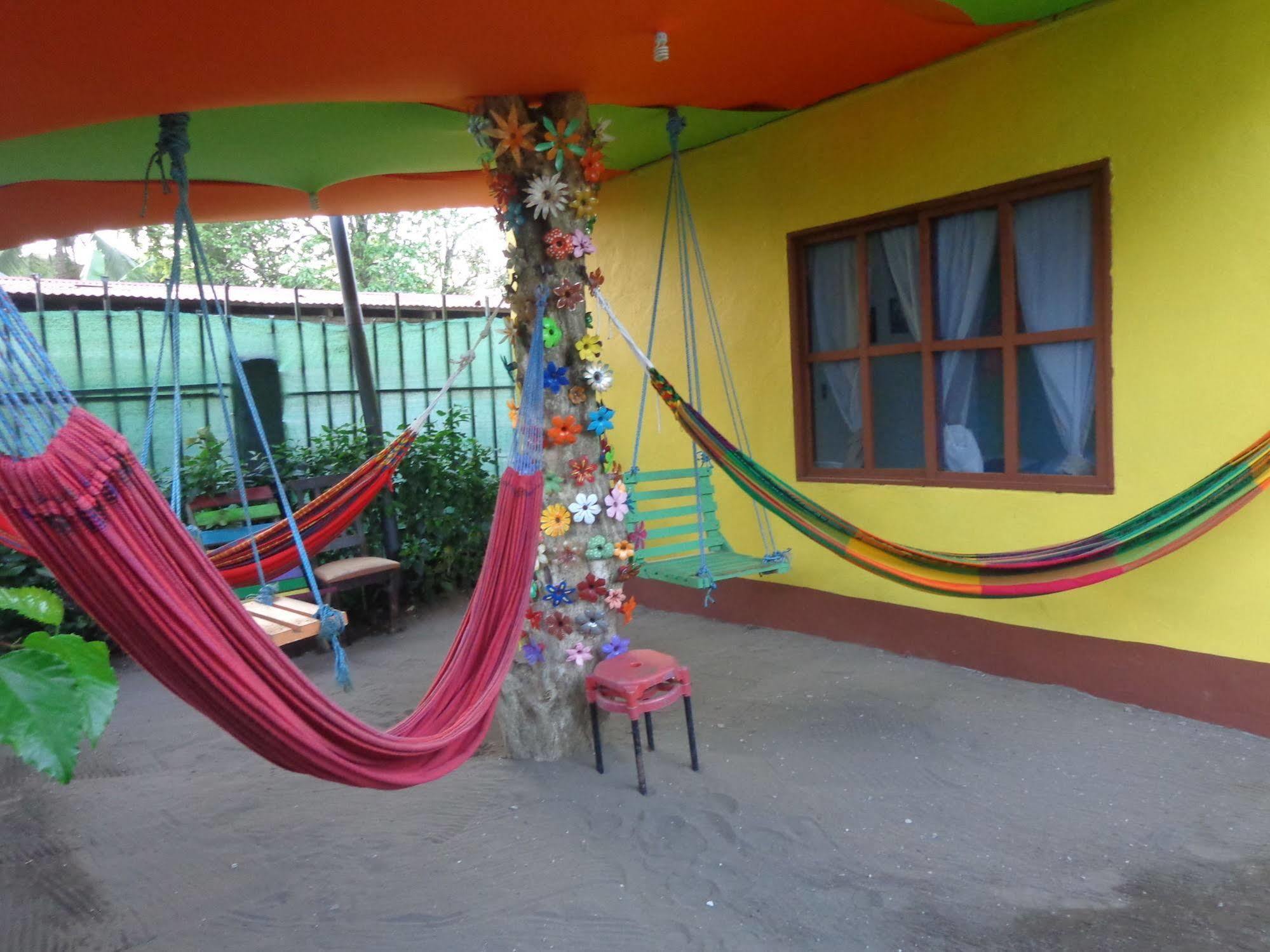 Cabinas Tortuguero Natural Buitenkant foto
